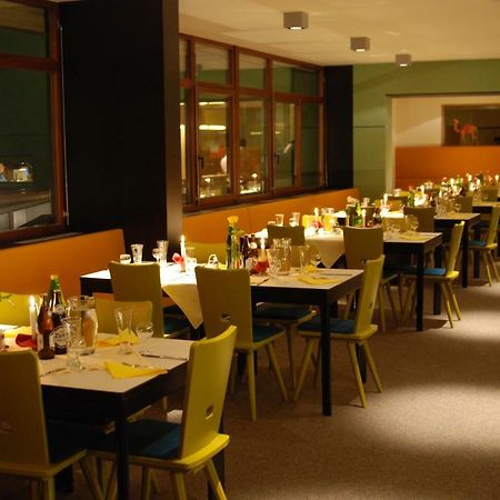 Hermann-Gmeiner-Akademie Hotel Innsbruck Buitenkant foto