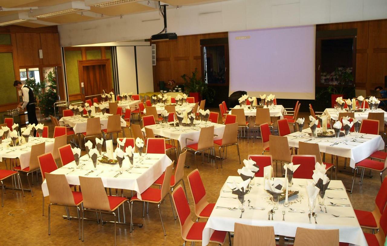Hermann-Gmeiner-Akademie Hotel Innsbruck Buitenkant foto