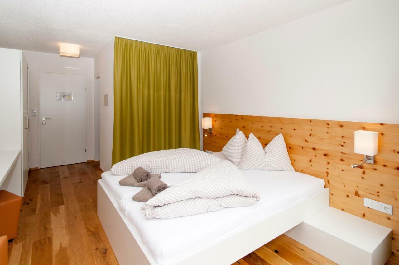 Hermann-Gmeiner-Akademie Hotel Innsbruck Buitenkant foto